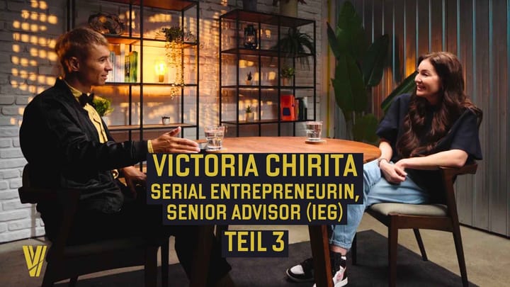 Victoria Chirita mit Ben Harmanus im Studio von Values & Ventures.
